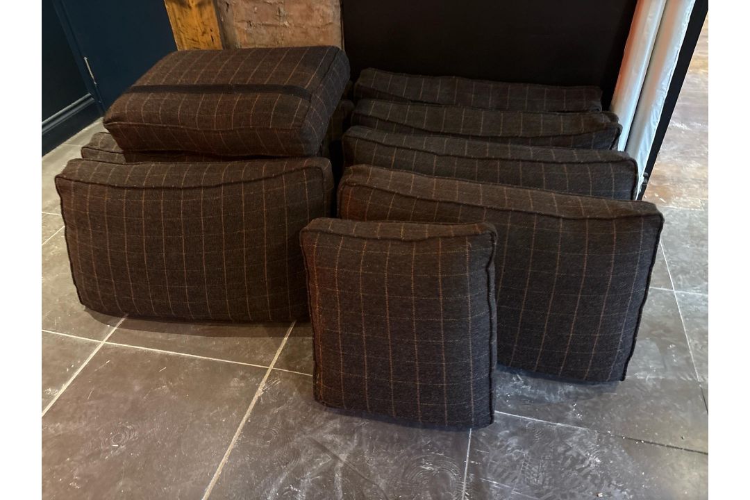 Grey Checkered Velcro Back Cushions x10 - No Reserve - Image 6 of 6