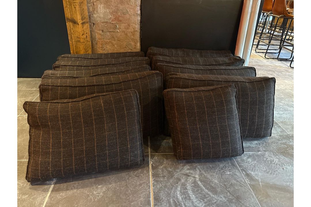 Grey Checkered Velcro Back Cushions x10 - No Reserve - Image 5 of 6