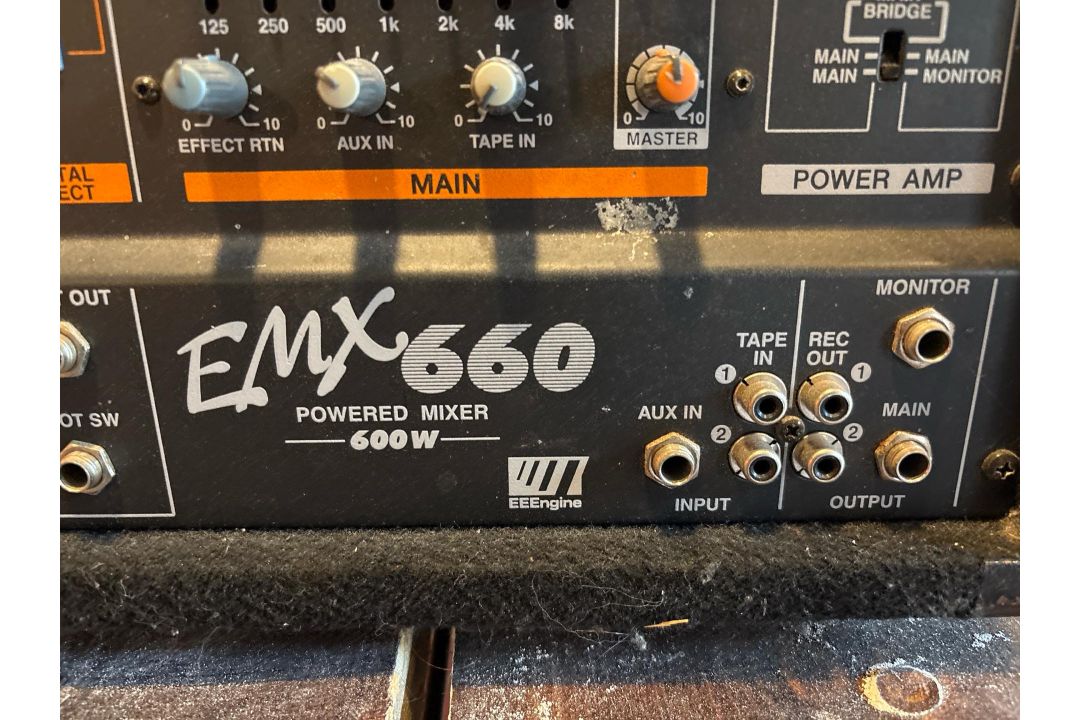 Yamaha EMX660 Powered Mixer - No Reserve - Image 5 of 8