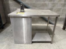 Stainless Steel Prep Unit With Instand Hot Water Tap