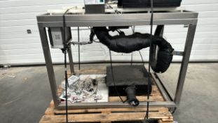 NO RESERVE Wembley MDUII Drink Dispenser Table