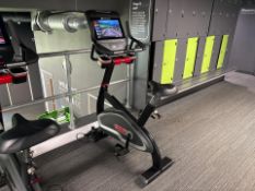8 Series Upright Bike