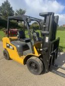 Caterpillar 2.5 Tonne Gas Forklift, Container Spec Triple Mast, Ultra Low 2.1m Clearance, 5383 Hours
