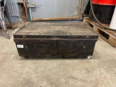 Vintage Metal Chest - No Reserve