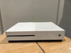 Xbox One S - No Reserve