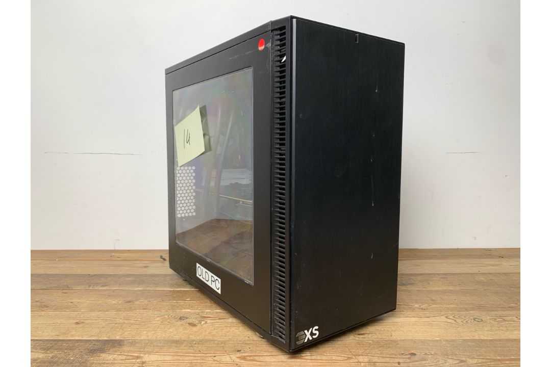 Fractal Design Mini C Case And Hardware - No Reserve - Image 1 of 18