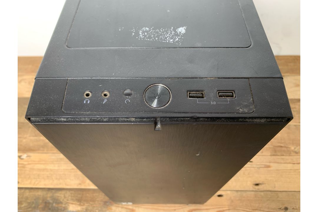 Fractal Design Mini C Case And Hardware - No Reserve - Image 3 of 18