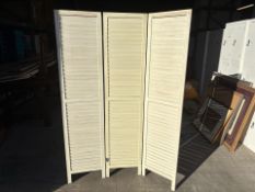 White Extendable Wooden Partition - No Reserve