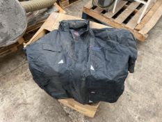 Box Of 10 XL Dickies Glendale Jackets, No Reserve