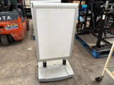 Pavement Signs, No Reserve