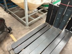 Pair Of Kenhar K547 Forklift Forks, No Reserve