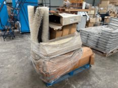 Pallet Of Brush Heads, No Reserve