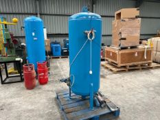 Hoval-Farrar Tank, No Reserve