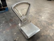 Vintage Pitney Bowes Postal Scale, Model 0051, No Reserve