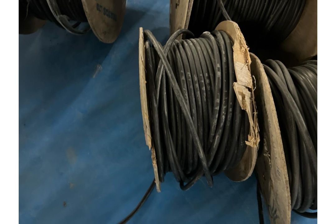 Roll Of Cables x6 - Image 13 of 14