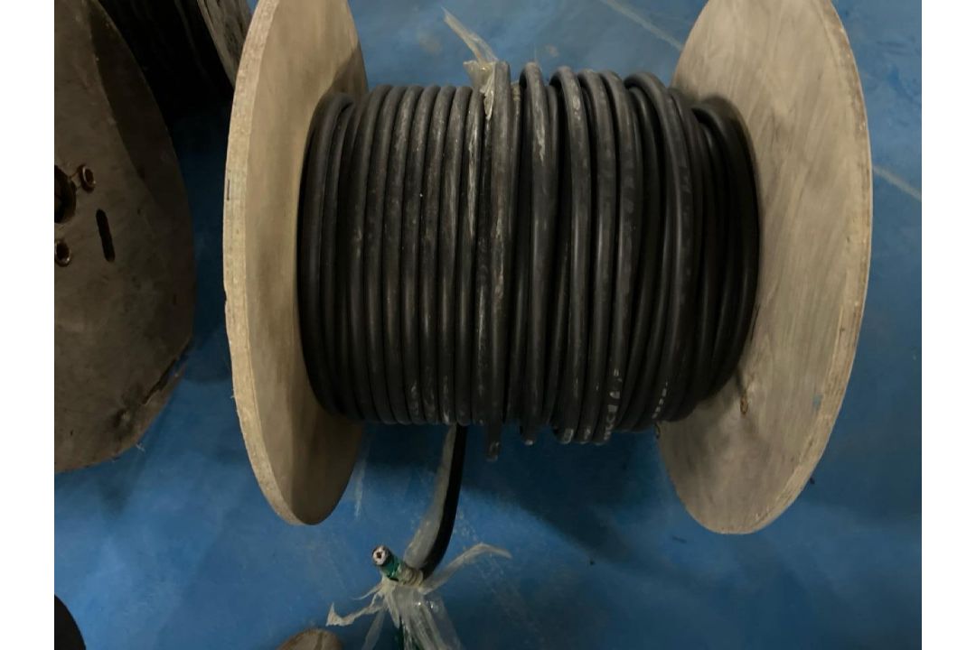 Roll Of Cables x6 - Image 5 of 14