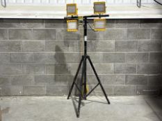 LED 4HeadX2M Tripod Light A980004
