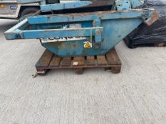 Tipping Skip