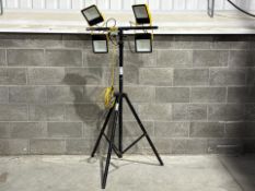 LED 4HeadX2M Tripod Light A980003