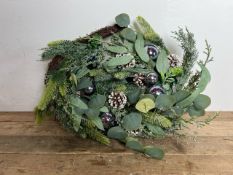 16FT Bauble Garland Green