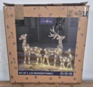 3 Led reindeer family