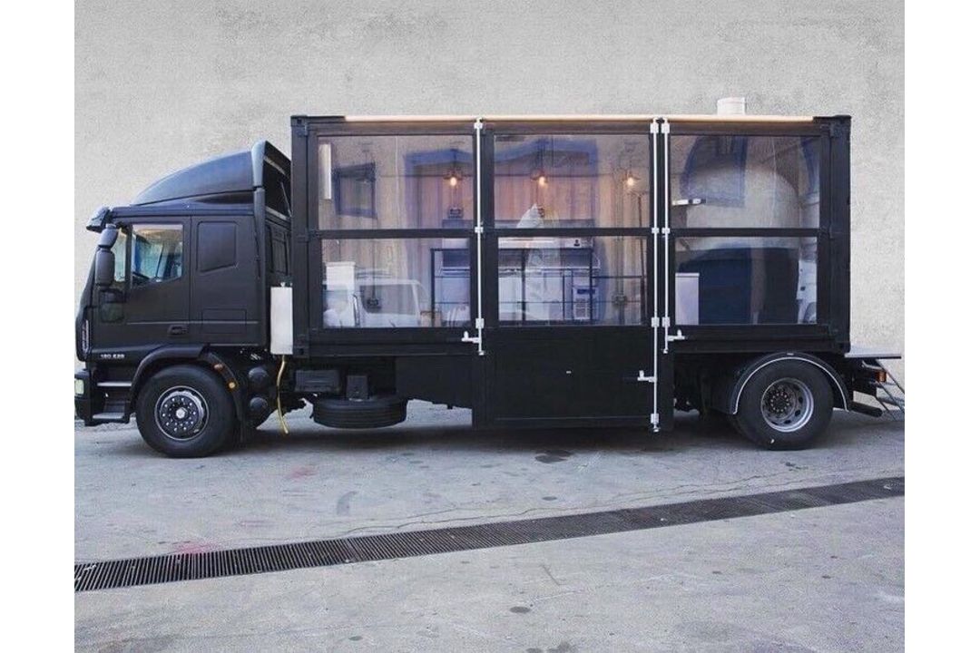 18T HGV Truck Converted Into A Pizza Truck, 2 Professional Ovens: 1. Neapolitan Wood Oven with - Image 12 of 14