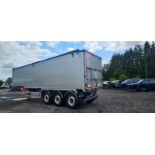 67 Cubic Yard Tri Axle Tipping Trailer Haldex Brakes New Pads All Round Model Year - 2016 New