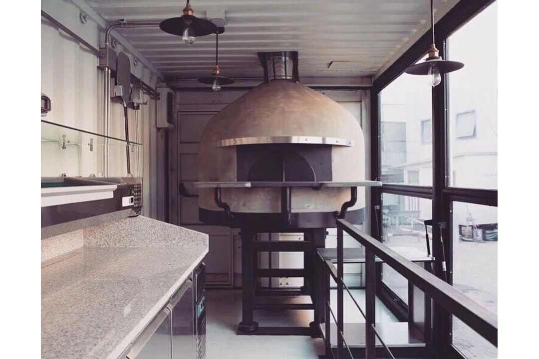 18T HGV Truck Converted Into A Pizza Truck, 2 Professional Ovens: 1. Neapolitan Wood Oven with - Image 13 of 14