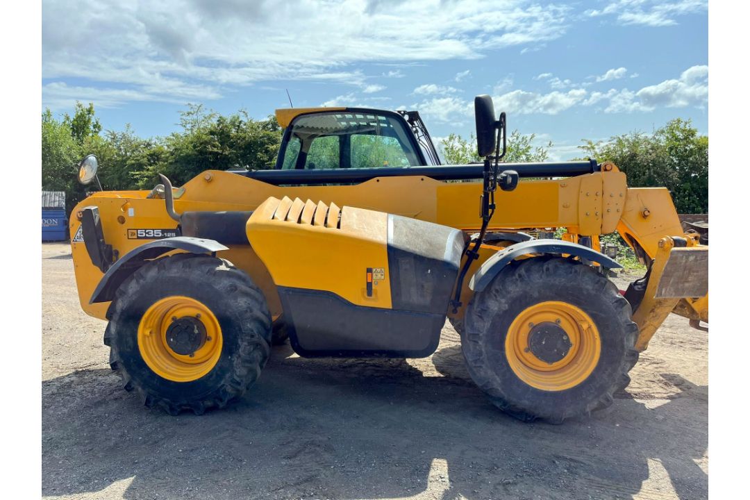 2017 JCB 535-125 Telehandler. 12.5 Metre Boom NOW ONLY 8% BUYERS PREMIUM Make: JCB Model: 535-125 - Image 1 of 7