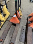 Pallet trucks