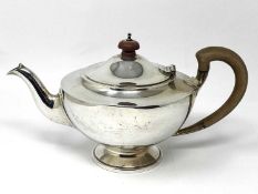 A GEORGE V SILVER TEAPOT, JAY, RICHARD ATTENBOROUGH CO. LTD., LONDON, 1933