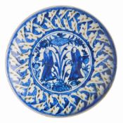 A SAFAVID CHINOISERIE BLUE AND WHITE CHARGER, CIRCA 1700