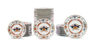 A SET OF FRENCH PORCELAIN PLATES, 'AU VASE ETRUSQUE', PARIS, FIRST HALF 20TH CENTURY