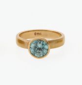 Ring mit Farbstein