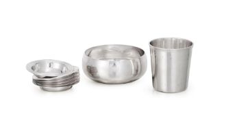 Ensemble de 6 coupelles à décor de filets, 1 petite coupe et 1 timbale en métal argenté Christofle,