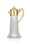 Aiguière en verre et monture en métal doré, style Empire, Italie, XXe s., à décor de palmettes et be