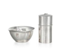 Ensemble d'1 coupelle quadrangulaire et 1 boîte cylindrique en argent martelé 925, marque Delachaux,