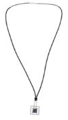 Mouawad, pendentif en or gris 750 serti d'une hématite carrée encadrée de diamants taille brillant,