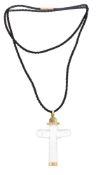 Gucci, pendentif croix en pâte de verre incolore avec éléments en or 750, sur un cordon en nylon noi
