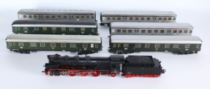 MÄRKLIN Eilzug mit BR 003
