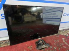 Philips 40HFL5011T/12 is a 40-inch Full HD (1080p) LED Smart TV from Philips' MediaSuite series, Wi