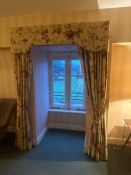 Set of two pairs of Chinoiserie-style drapes with matching pelmet and decorative tie-backs. This