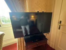 Samsung 40 Inch UE40T5300AEXXU Smart Full HD HDR LED TV ( Loc Queen Elizabeth )