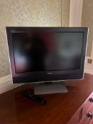 Toshiba 20HLV16 20-inch LCD HD Ready/DVD Combo ( Loc Queen Mary )