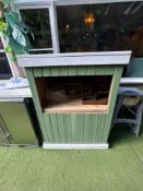 A painted wood station workstation 100 x 75 x 130cm (Location Terrace)