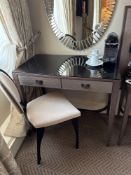 Writing desk and chair made in Italy 90 x 51 x 77cm the desk features two soft close drawers and a