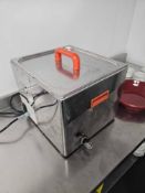 Clifton FL140 digital sous vide water bath with 14-litre capacity and temperature range of +5°C