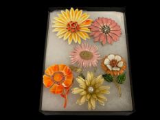 SIX VINTAGE LADIES COSTUME JEWELRY FLOWER BROOCHES INCLUDING ONE SIGNED MARVELLA