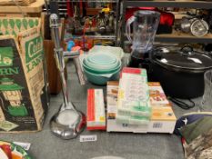 ASSORTED KITCHENWARE GADGETS AND ATTACHMENTS