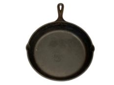 LODGE CAST IRON SKILLET